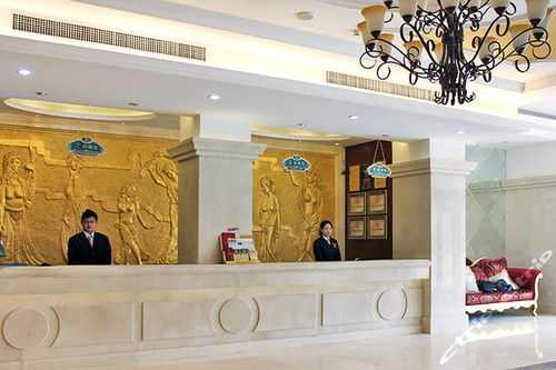 鄭州金色維也納酒店豪華單間 團購僅165元，高性價比住宿體驗