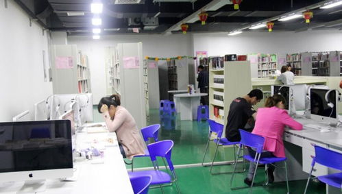 鄭州團購臨時工首日 職場挫敗中的抉擇